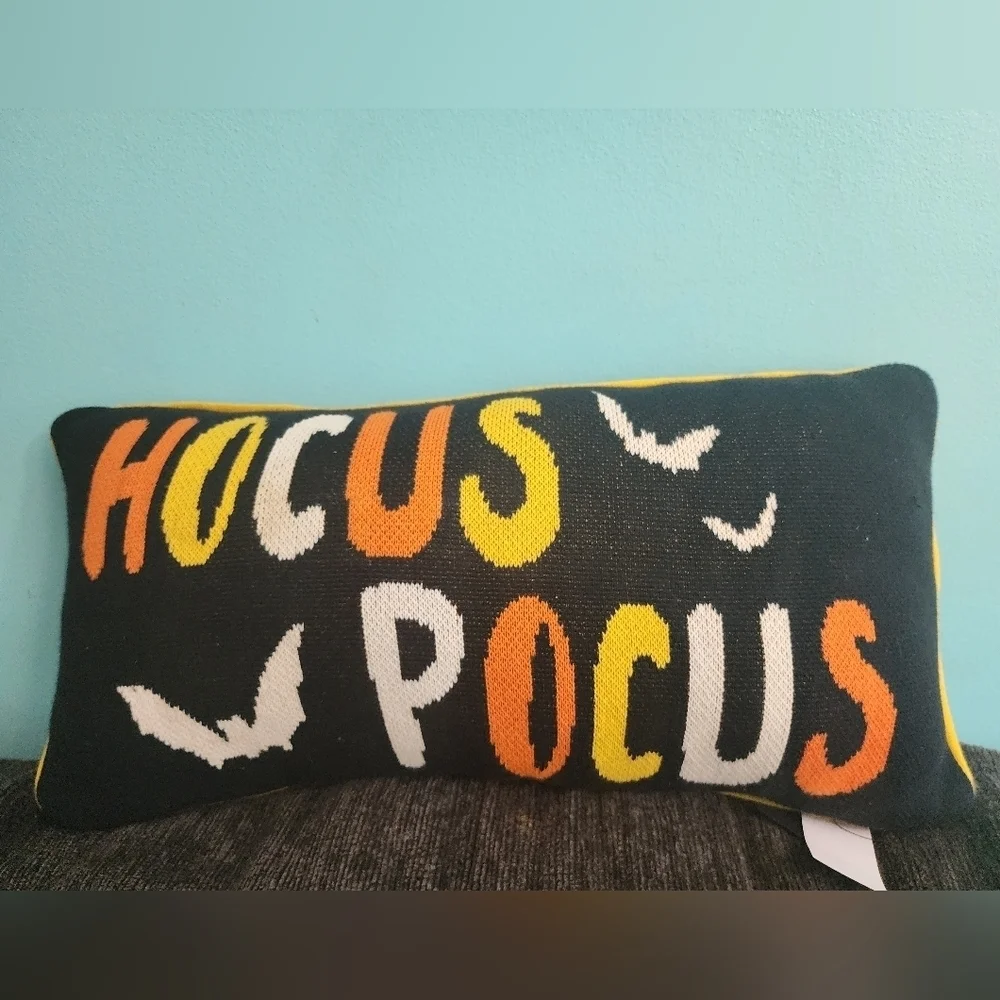 Magaschoni Hocus Pocus Halloween Pillow 12